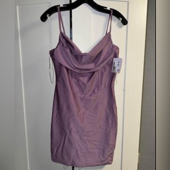 Purple short dress NEW with tags - Picture 3 of 3